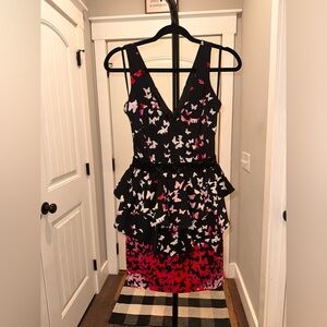 Bebe Size XS Women's‎ Black Butterfly Print V-Neck Peplum Dress